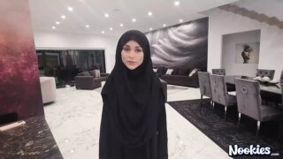 Kapalı kızın taze amcığı
