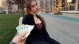 Fakir Öğrenci Kız… Sadece Bir Hediye Olduğuna İnanıyordu